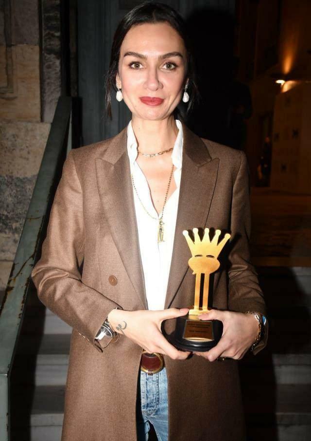 Parima naisnäitleja auhinna pälvis Birce Akalay.