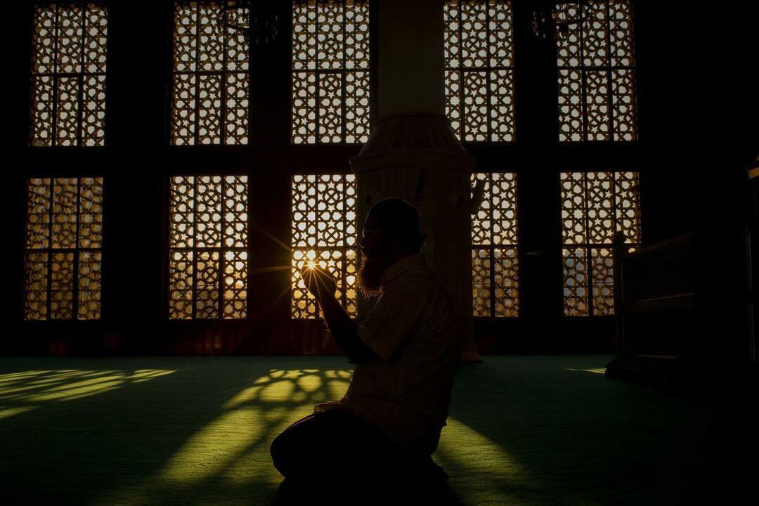 Kas pimedas on võimalik palvetada? Kas valgustamata keskkonnas on lubatud palvetada?