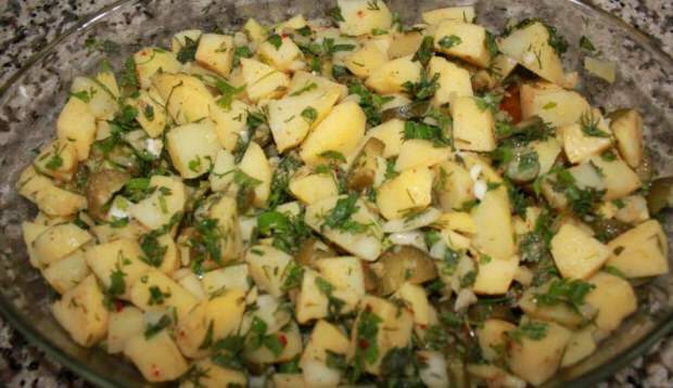 Kuidas valmistada maitsvat kartulisalatit?