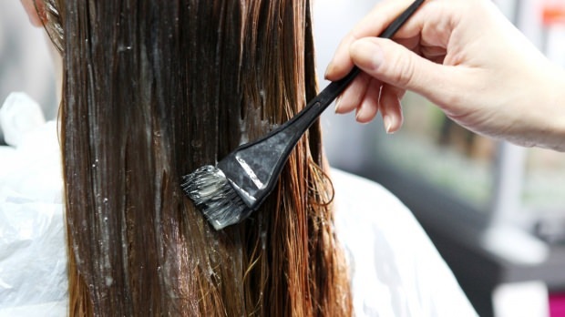 Kuidas juuksevärvi värvida? Taimsete lahuste soovitused juuksevärvi kuivendamiseks