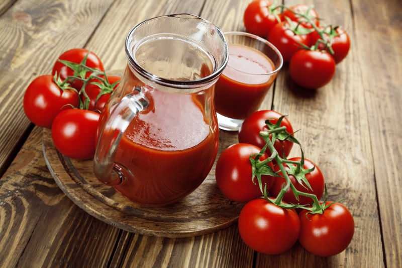 Sellised toidud nagu seller ja porgand suurendavad tomatimahla eeliseid.