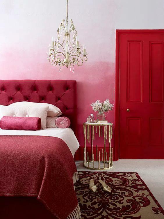 Punane ja roosa magamistoa kaunistus